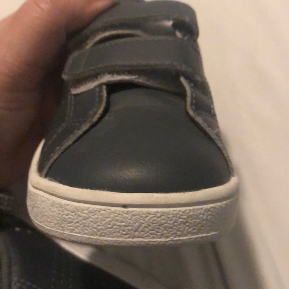 Adidas - Picture 3 of 5